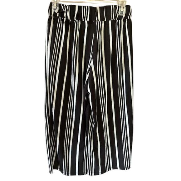 French Laundry Black & White Striped Cropped Culottes – Size Small - Picture 4 of 6